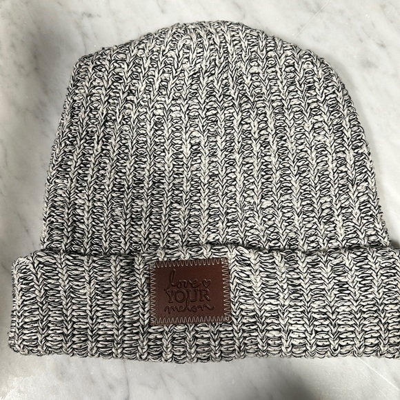 Love your melon 100% cotton beanie cuffed hat black and white knit! - Picture 2 of 3